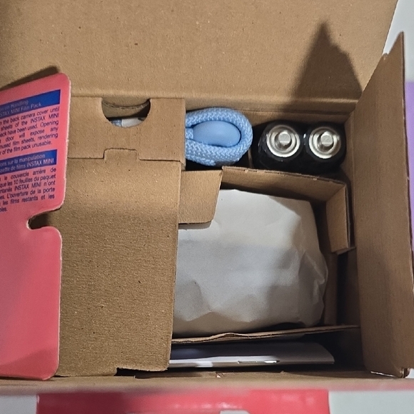 Fujifilm Instax Mini 12 in Blue with Quilted Purple Photobook Brand NEW IN BOX - Picture 7 of 8